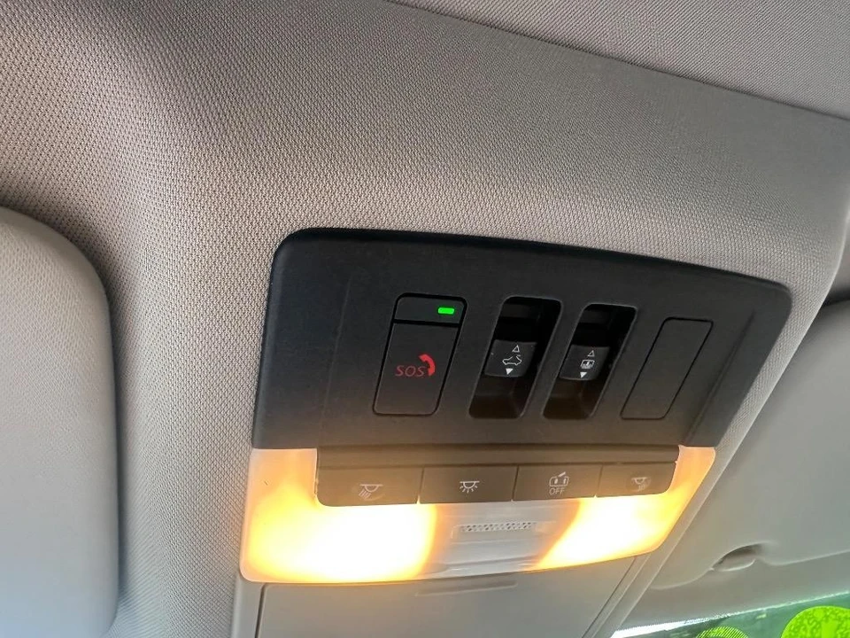 2022 Nissan Rogue - Image 15 of 21