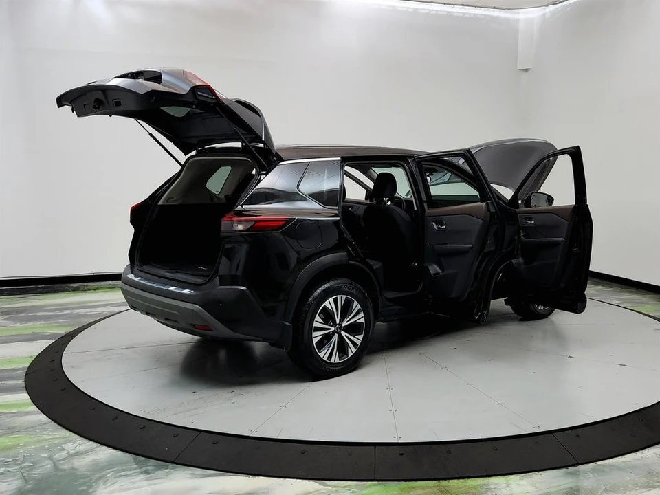 2022 Nissan Rogue - Image 11 of 21