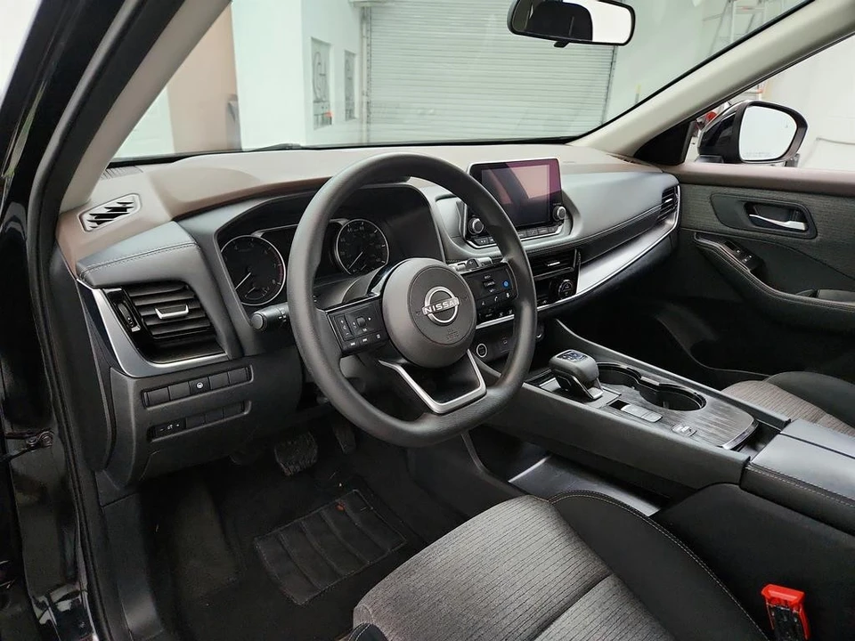 2022 Nissan Rogue - Image 13 of 21