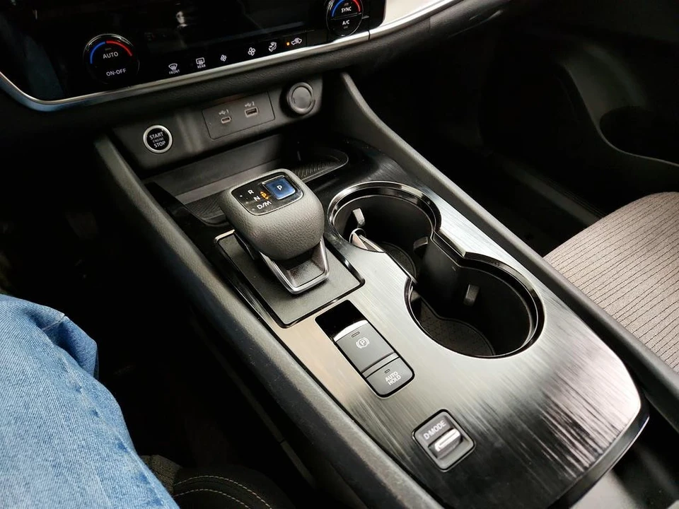 2022 Nissan Rogue - Image 20 of 21