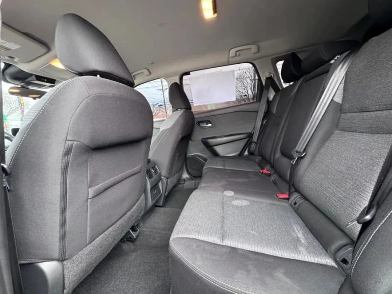 2022 Nissan Rogue - Image 10 of 12
