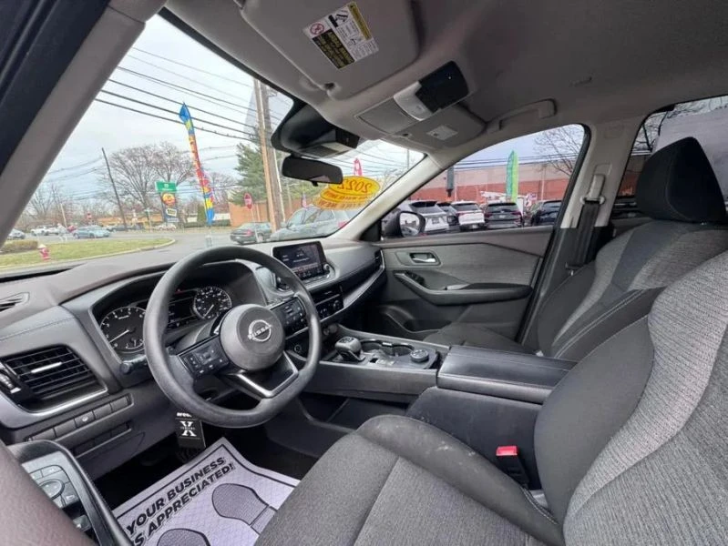 2022 Nissan Rogue - Image 9 of 12