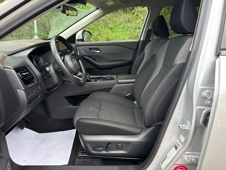 2022 Nissan Rogue - Image 10 of 12