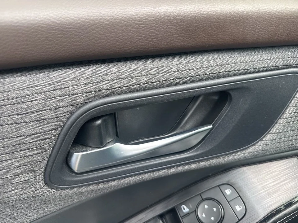 2022 Nissan Rogue - Image 11 of 12