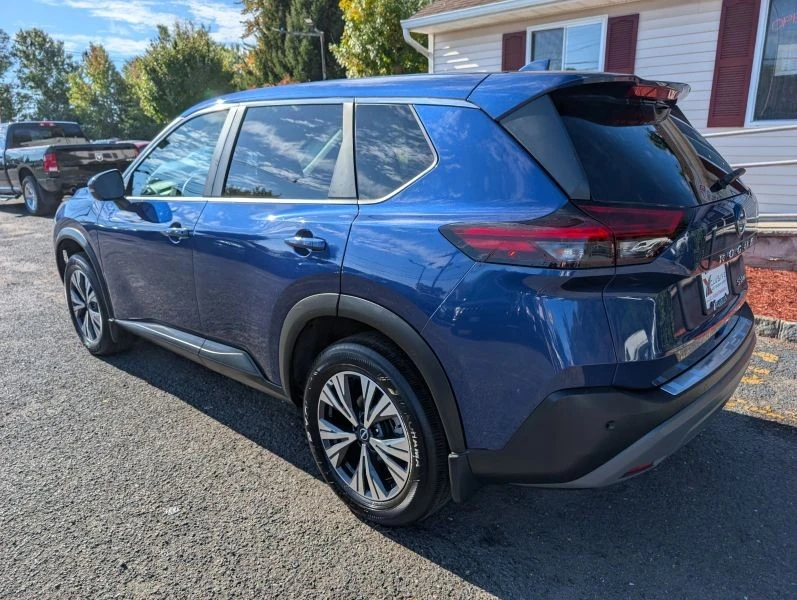 2022 Nissan Rogue - Image 2 of 12