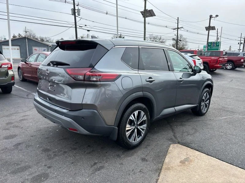 2022 Nissan Rogue - Image 8 of 12