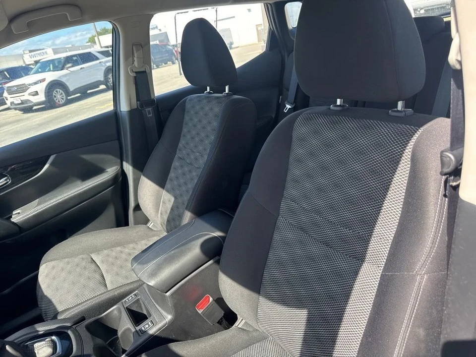 2022 Nissan Rogue - Image 11 of 12