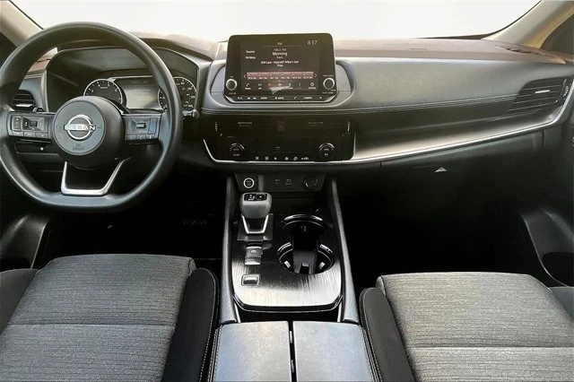 2022 Nissan Rogue - Image 15 of 19