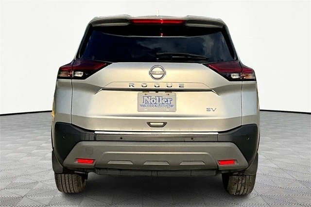 2022 Nissan Rogue - Image 4 of 19