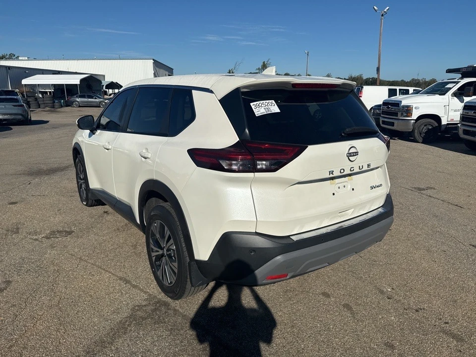 2022 Nissan Rogue - Image 2 of 6
