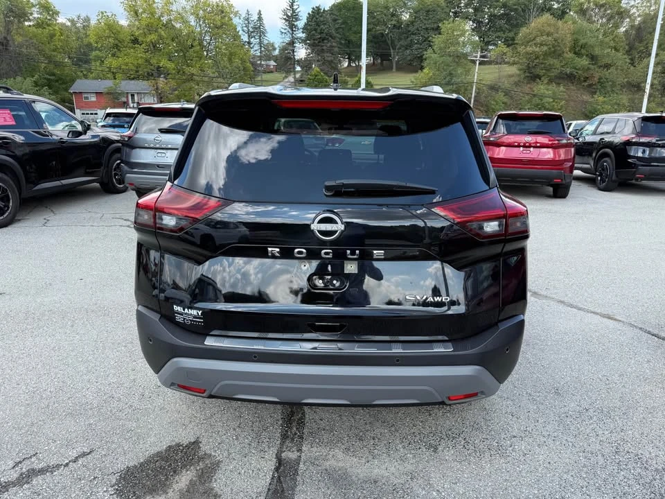 2022 Nissan Rogue - Image 4 of 13