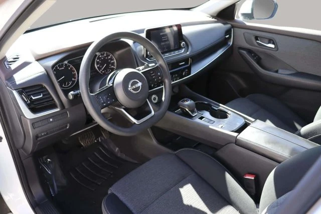 2022 Nissan Rogue - Image 16 of 21
