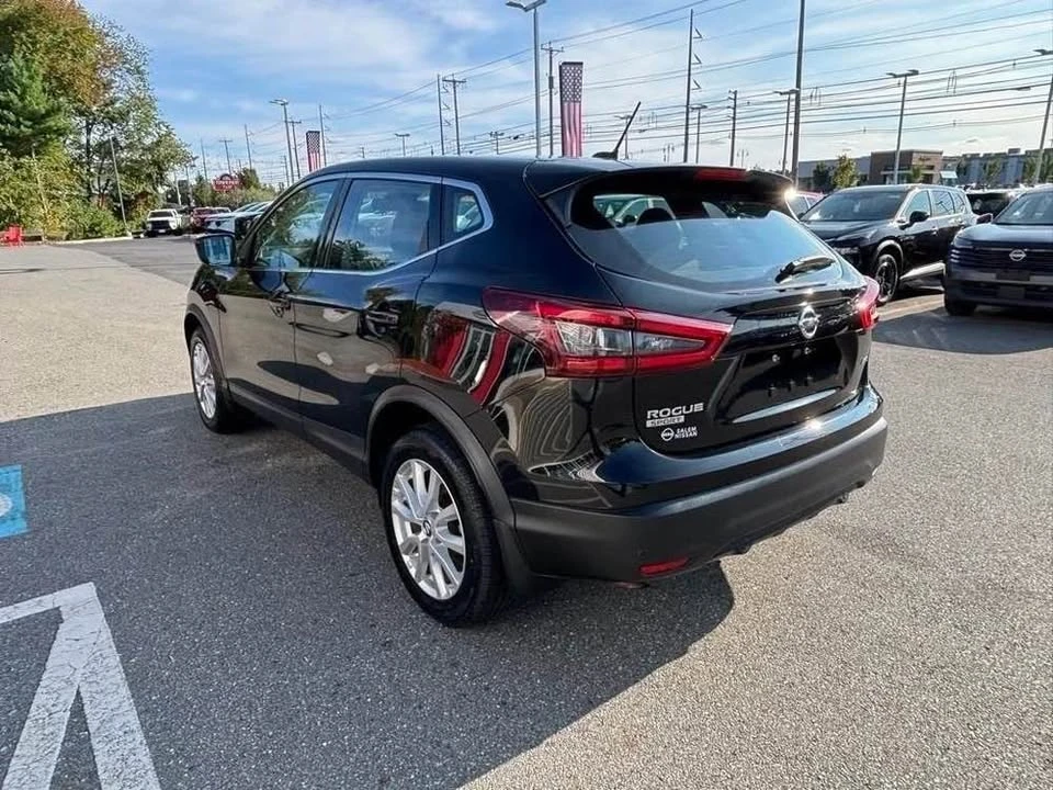 2022 Nissan Rogue - Image 5 of 17