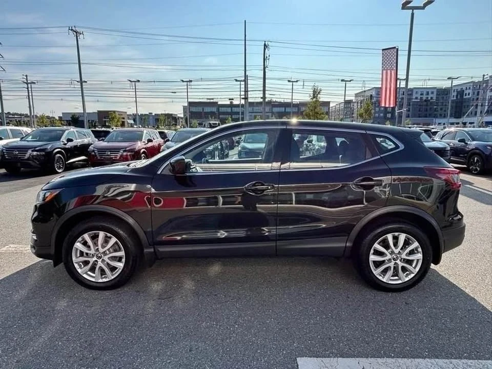 2022 Nissan Rogue - Image 6 of 17