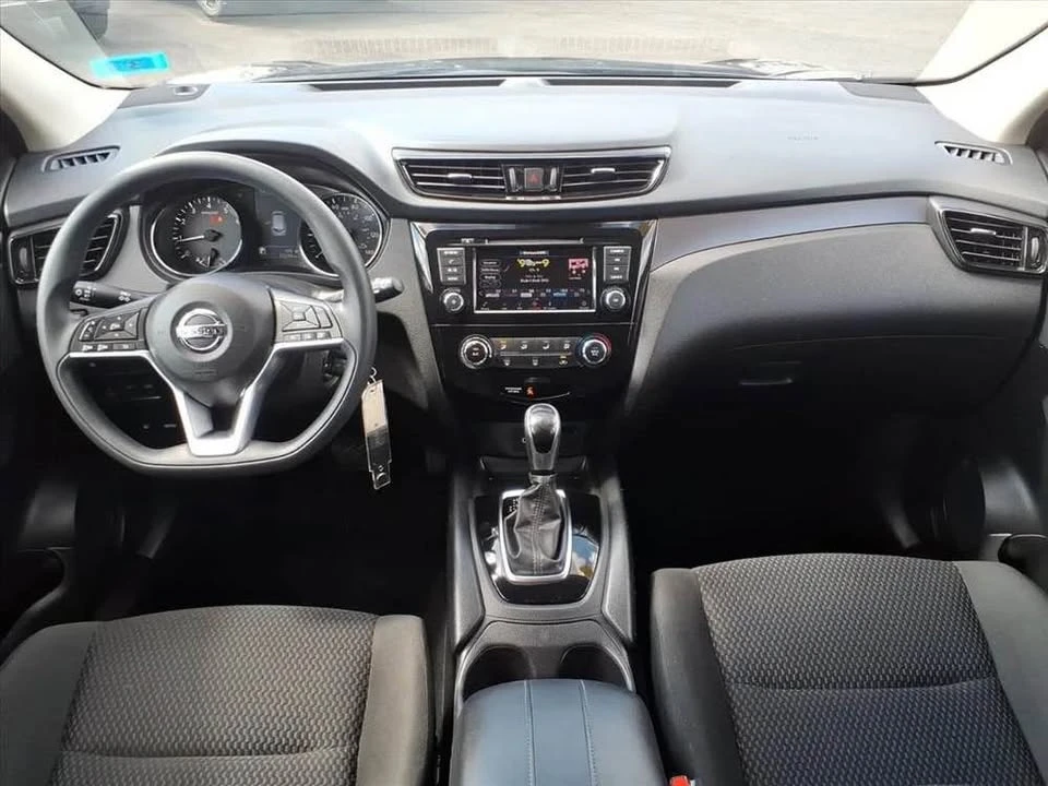 2022 Nissan Rogue - Image 14 of 17
