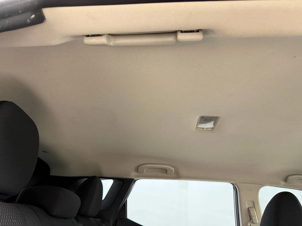 2022 Nissan Rogue - Image 28 of 31