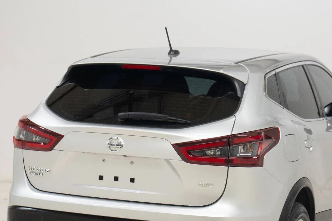 2022 Nissan Rogue - Image 13 of 21