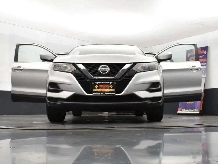 2022 Nissan Rogue - Image 11 of 12