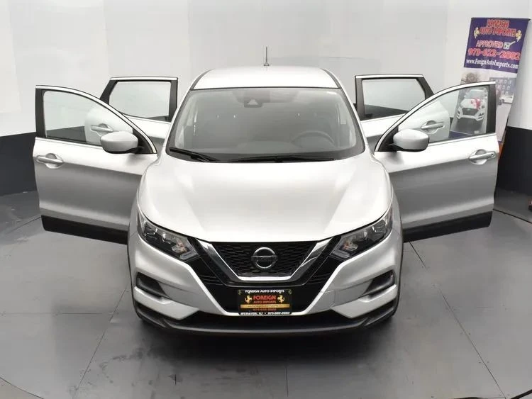 2022 Nissan Rogue - Image 10 of 12