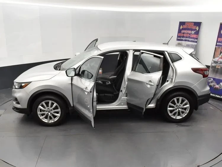 2022 Nissan Rogue - Image 7 of 12