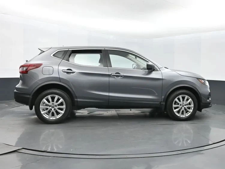 2022 Nissan Rogue - Image 4 of 12
