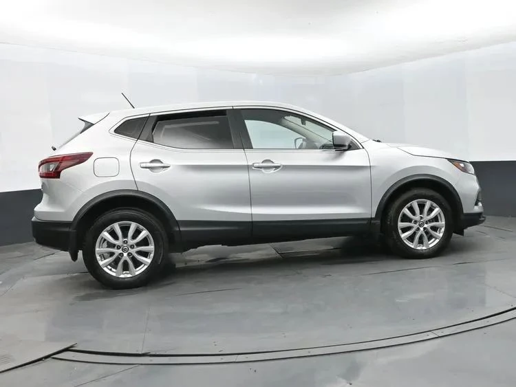 2022 Nissan Rogue - Image 4 of 12