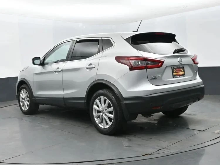 2022 Nissan Rogue - Image 9 of 12
