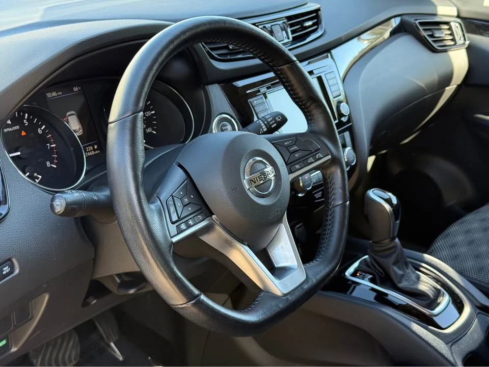 2022 Nissan Rogue - Image 8 of 14