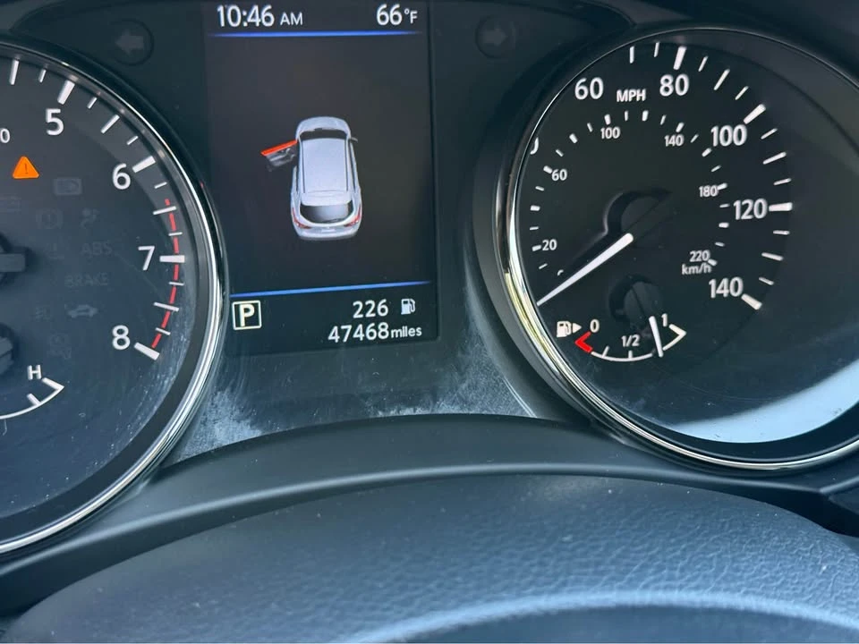 2022 Nissan Rogue - Image 10 of 14