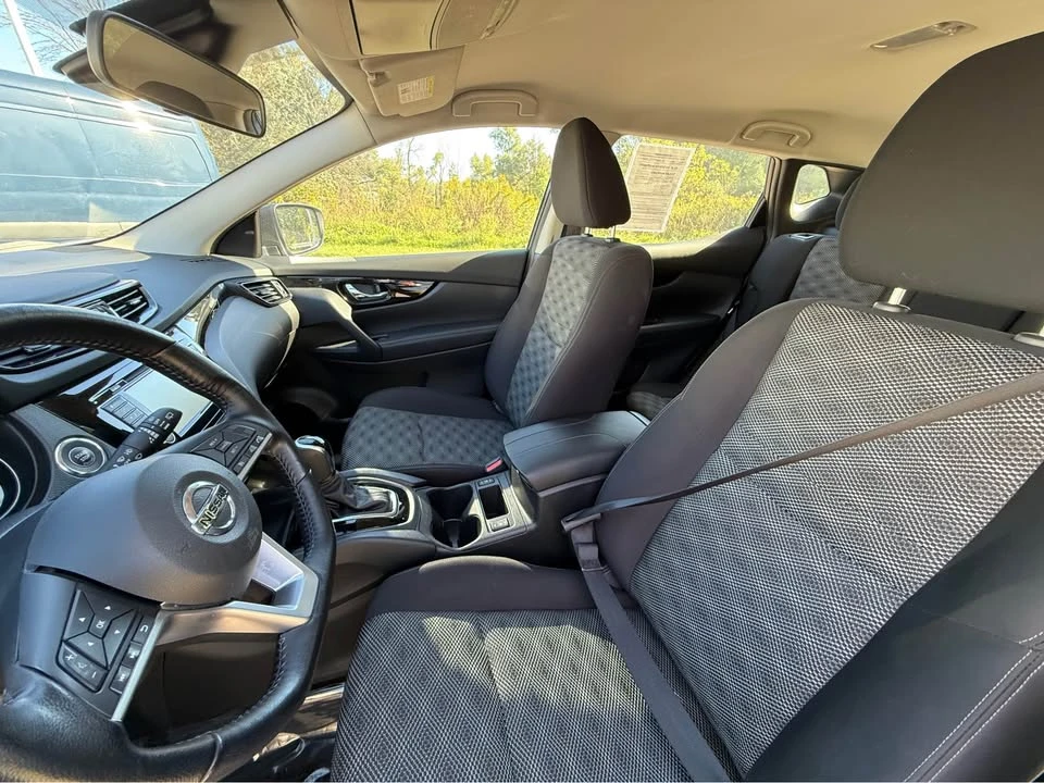2022 Nissan Rogue - Image 13 of 14