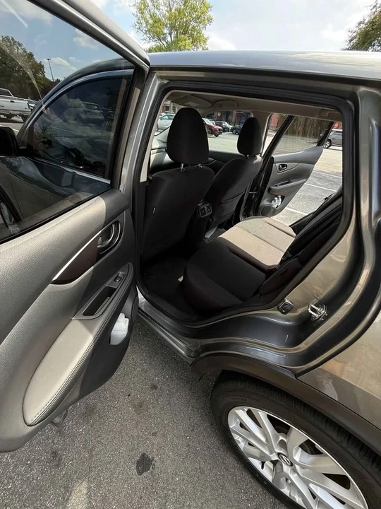 2022 Nissan Rogue - Image 7 of 14