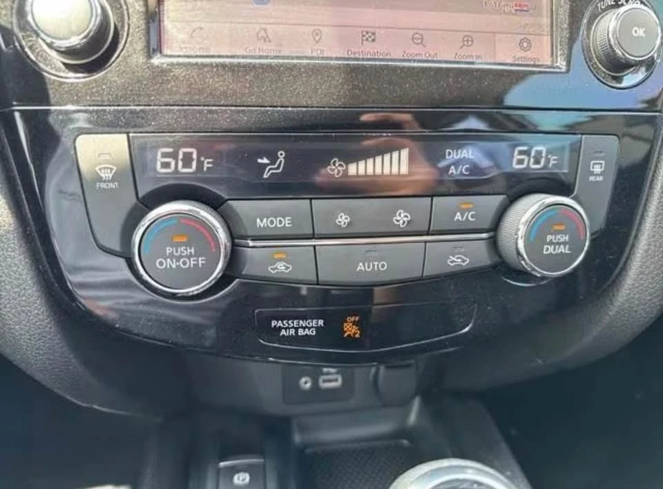 2022 Nissan Rogue - Image 10 of 18