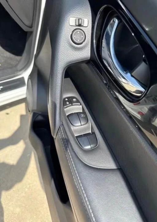 2022 Nissan Rogue - Image 5 of 18