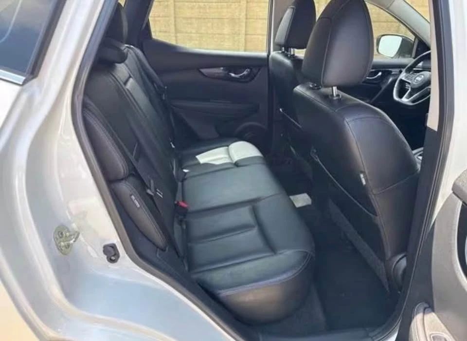 2022 Nissan Rogue - Image 14 of 18