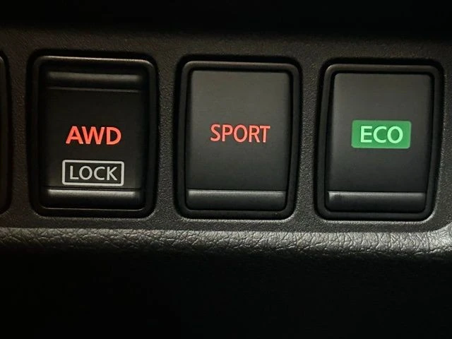 2022 Nissan Rogue - Image 9 of 12