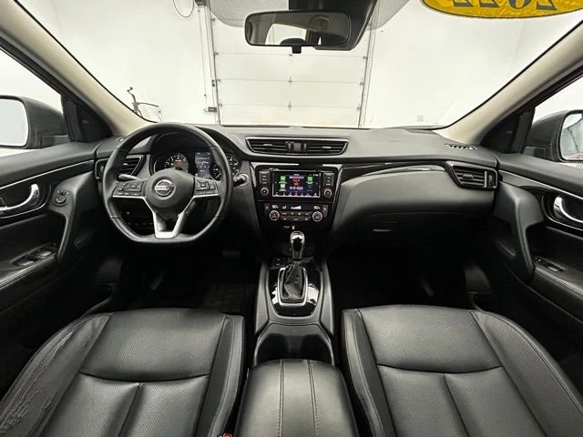 2022 Nissan Rogue - Image 2 of 12