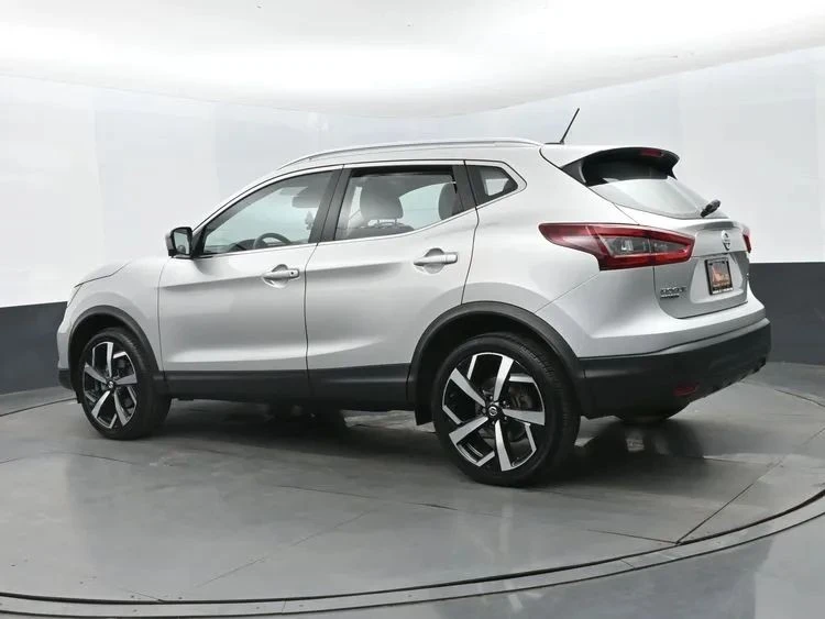 2022 Nissan Rogue - Image 9 of 12