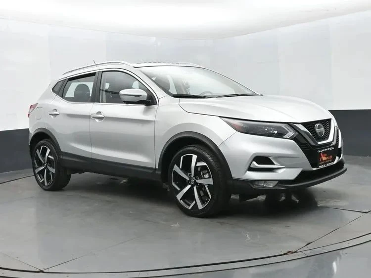 2022 Nissan Rogue - Image 2 of 12