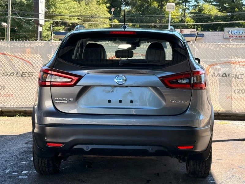 2022 Nissan Rogue - Image 10 of 12