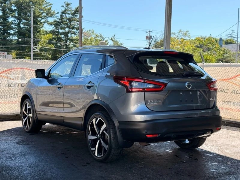 2022 Nissan Rogue - Image 9 of 12