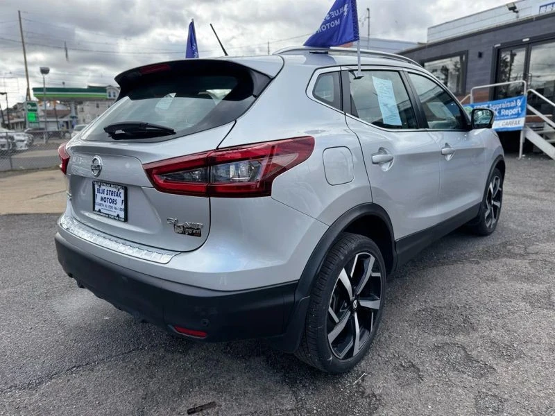 2022 Nissan Rogue - Image 10 of 12