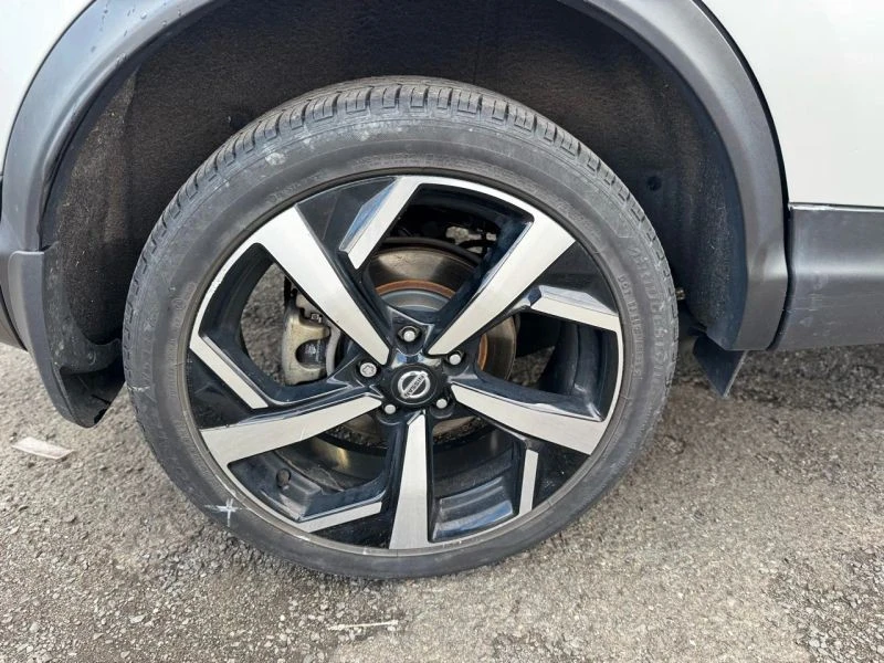 2022 Nissan Rogue - Image 11 of 12
