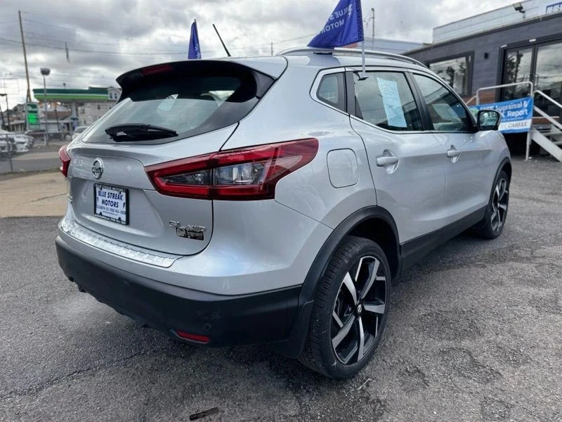 2022 Nissan Rogue - Image 10 of 12