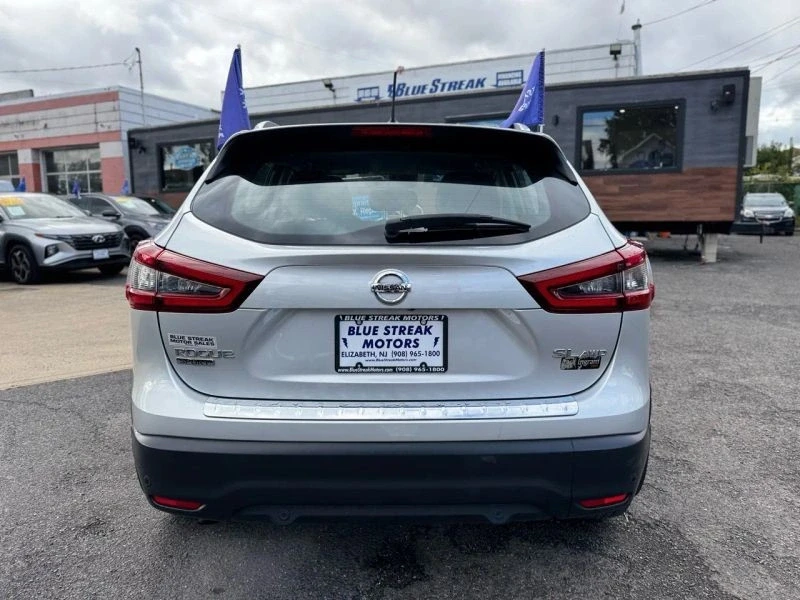 2022 Nissan Rogue - Image 9 of 12
