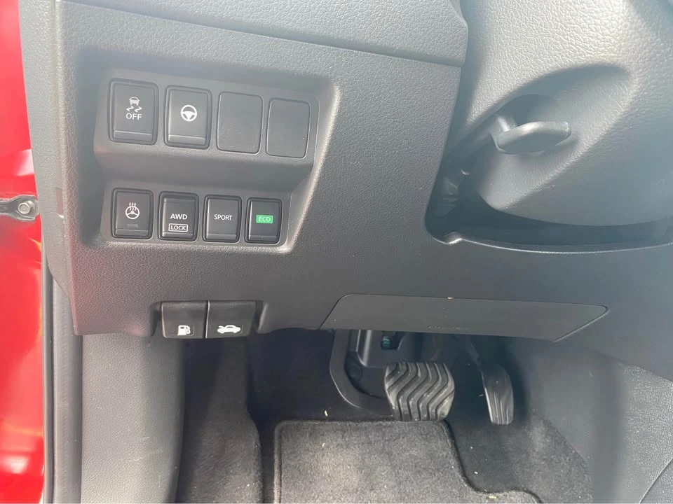 2022 Nissan Rogue - Image 11 of 15