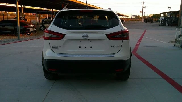 2022 Nissan Rogue - Image 7 of 21