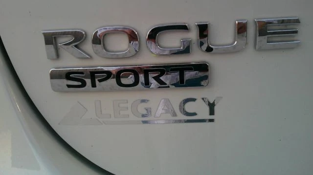 2022 Nissan Rogue - Image 12 of 21