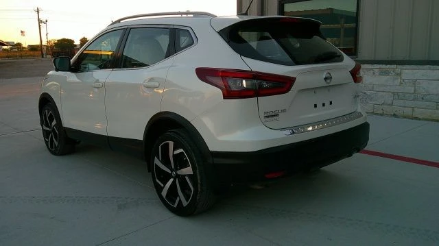 2022 Nissan Rogue - Image 6 of 21