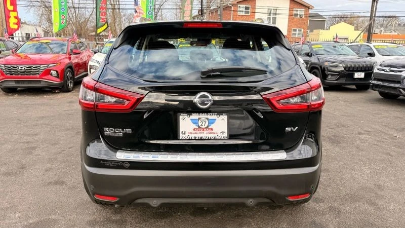2022 Nissan Rogue - Image 6 of 12