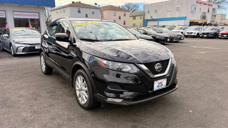 2022 Nissan Rogue - Image 2 of 12